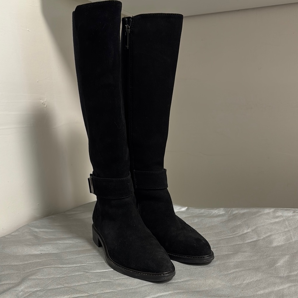 Aquatalia high black suede boots in women’s size 6.5